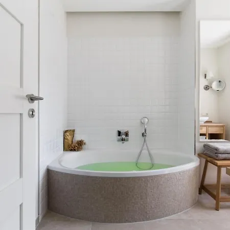 Reetdorf Geltinger Birk Atelierhaus Regenbogen Nieby (Nieby, Schleswig-Flensburg)